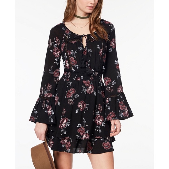 American Rag Dresses & Skirts - American Rag Peasant Dress in MAUVE